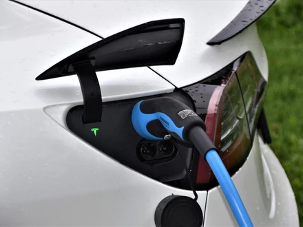 EV & Hybrid Vehicles